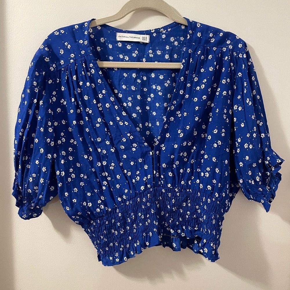 Faithfull The Brand Smocked Blue Floral First Light Betina V-neckline Top Sz-10